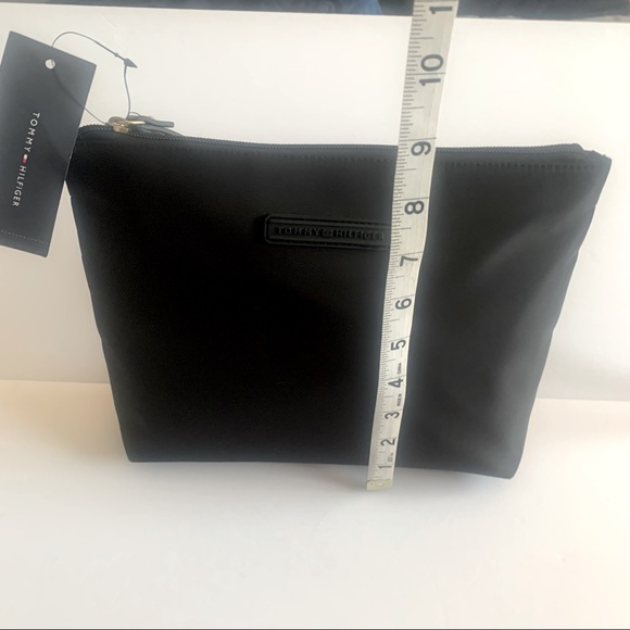 Tommy Hilfiger Black Wristlet NWT - Picture 4 of 6